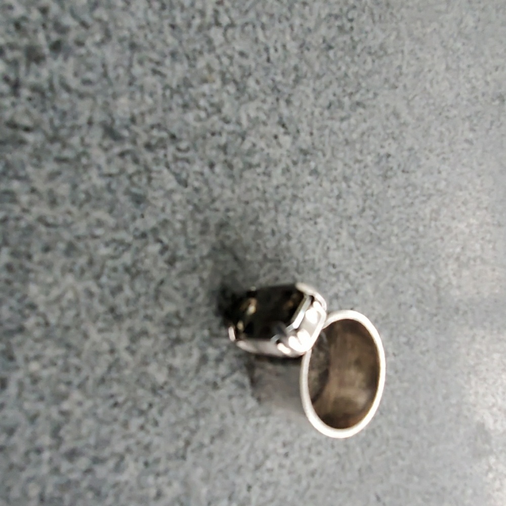 Ring - Picture 2 of 3